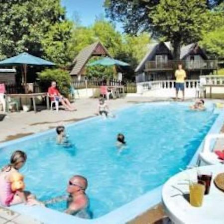 3 Bedroom Lodge With Hot Tub On Lovely Quiet Holiday Park In Cornwall Gunnislake Dış mekan fotoğraf