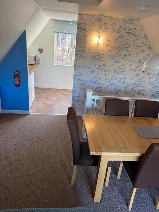 3 Bedroom Lodge With Hot Tub On Lovely Quiet Holiday Park In Cornwall Gunnislake Dış mekan fotoğraf