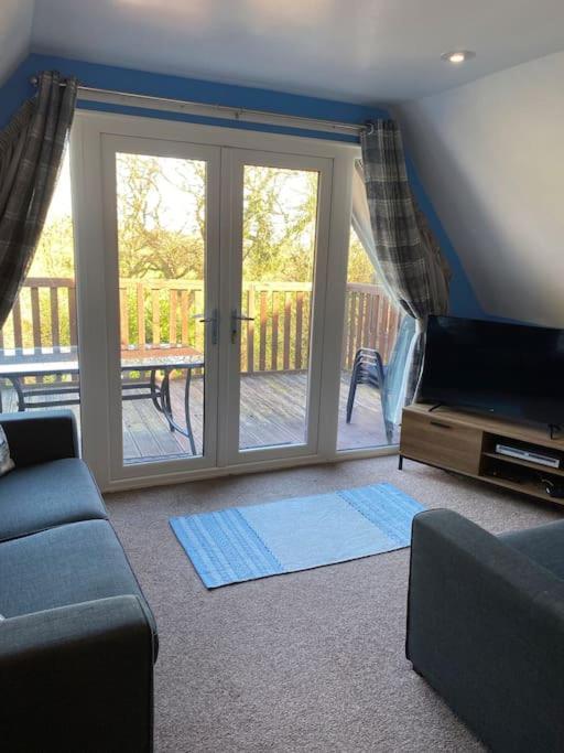 3 Bedroom Lodge With Hot Tub On Lovely Quiet Holiday Park In Cornwall Gunnislake Dış mekan fotoğraf